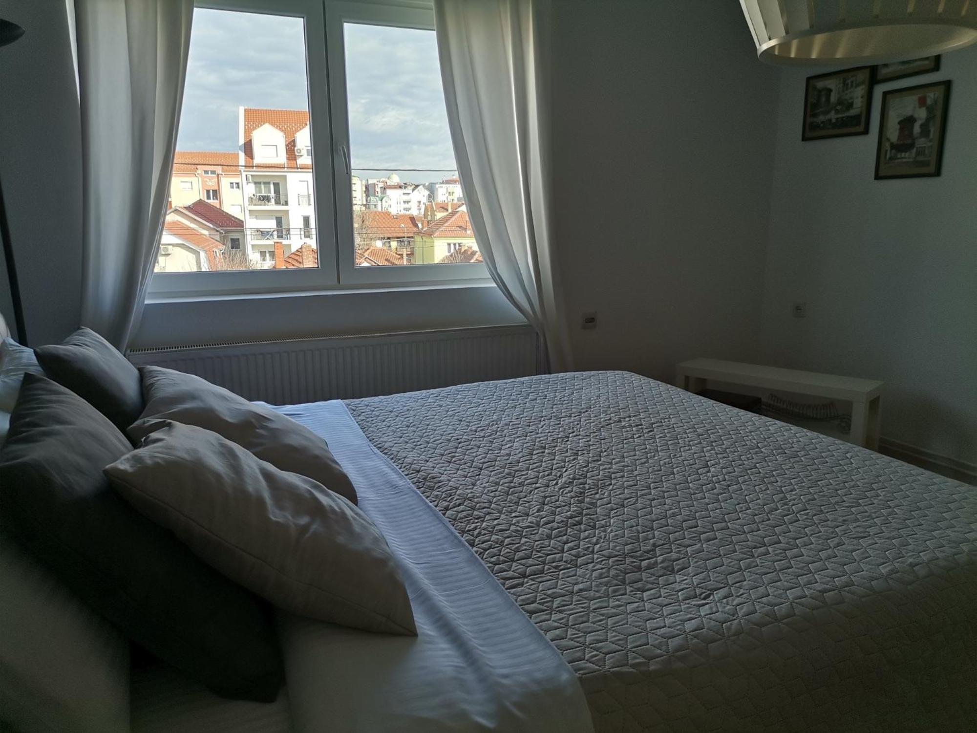Crystal Kragujevac Apartment Bagian luar foto