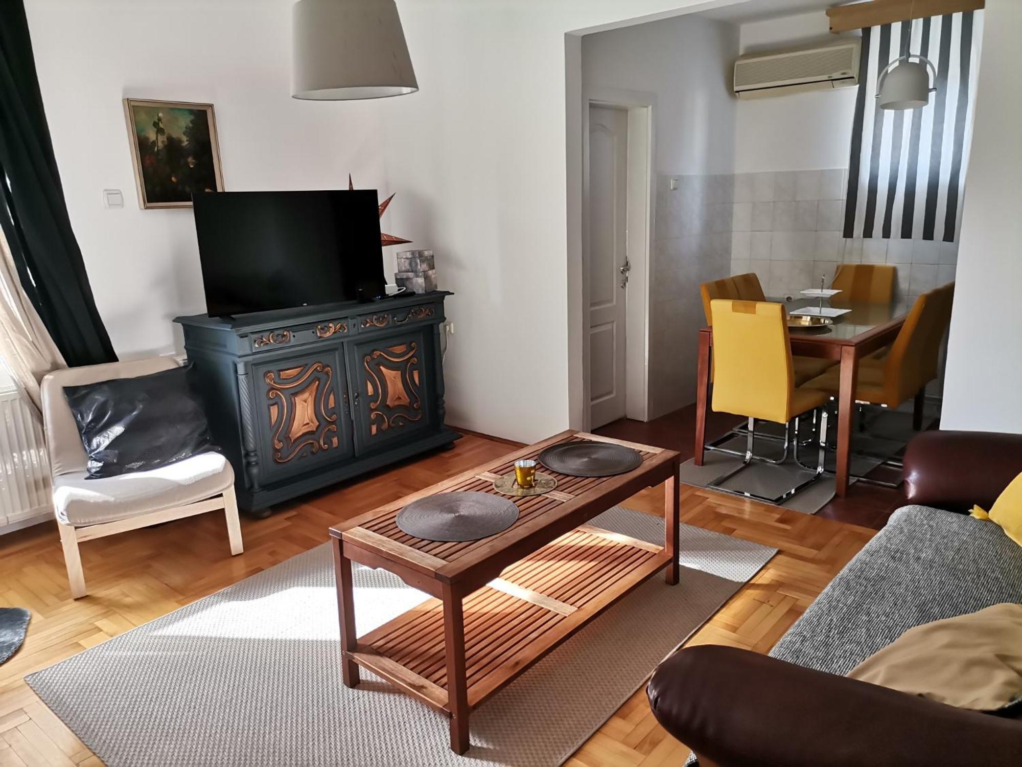 Crystal Kragujevac Apartment Bagian luar foto