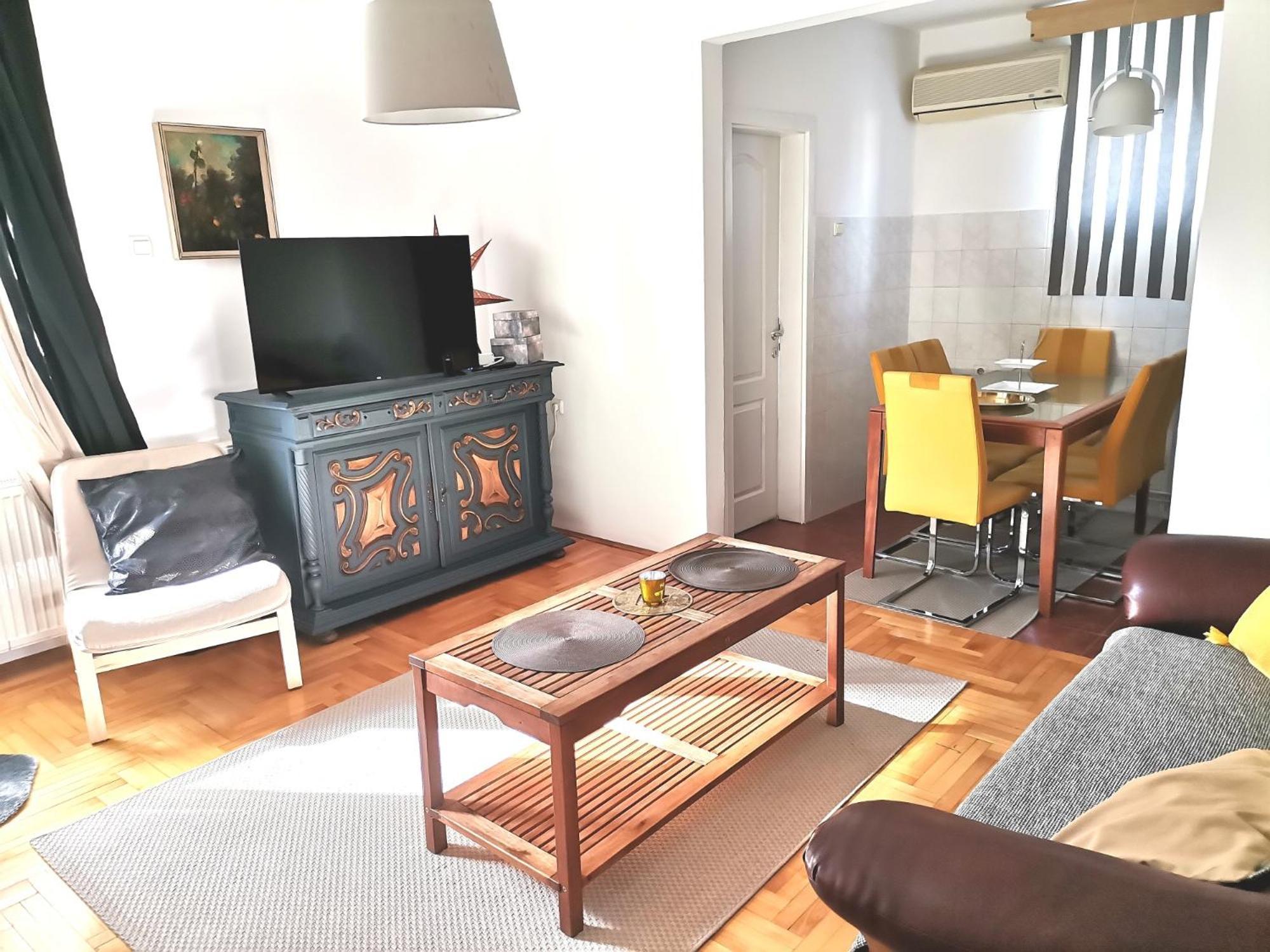 Crystal Kragujevac Apartment Bagian luar foto