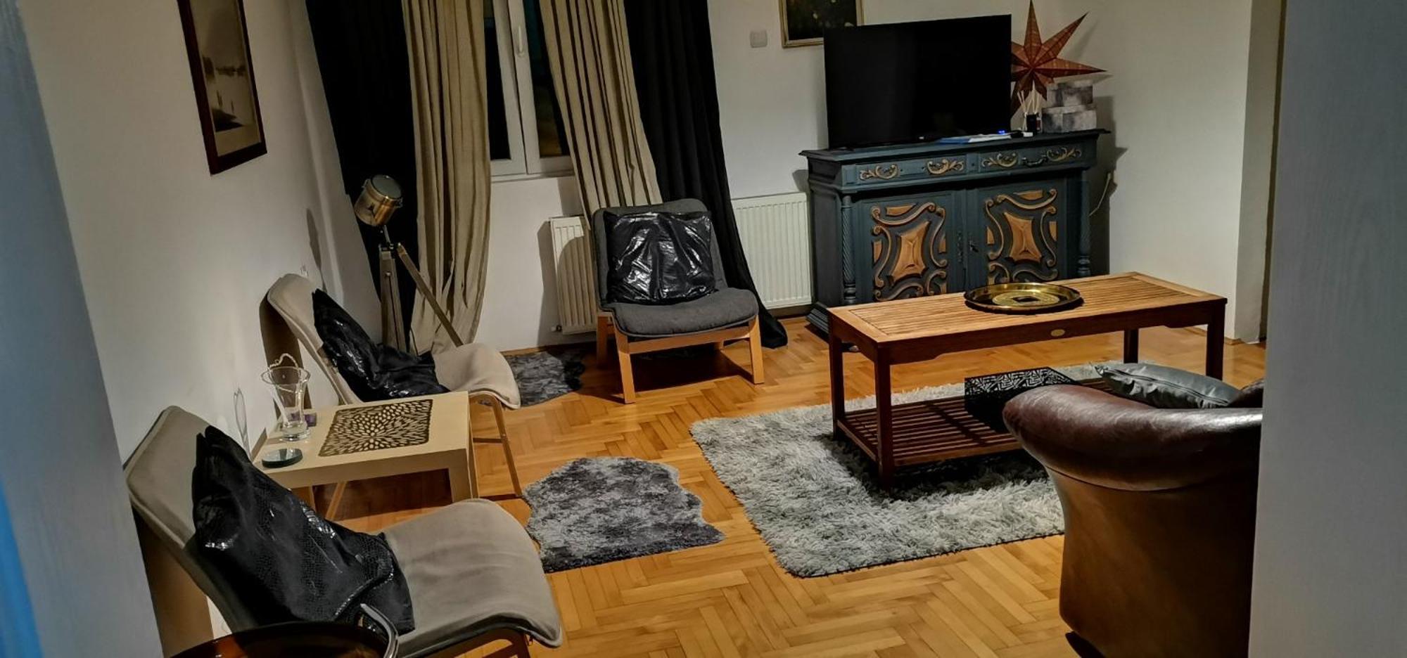 Crystal Kragujevac Apartment Bagian luar foto