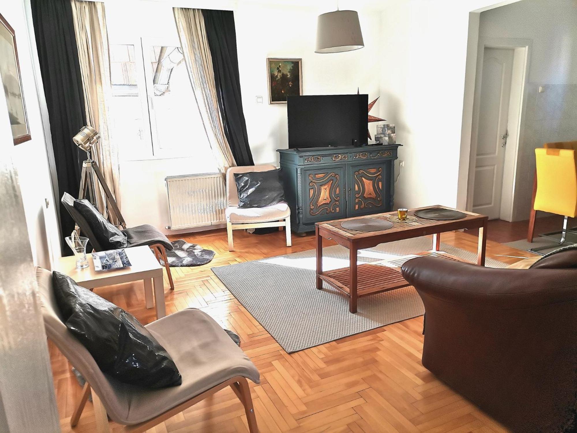 Crystal Kragujevac Apartment Bagian luar foto
